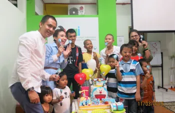 Artis Ayu Dewi merayakan ULTAH ke2 Aqilah di rumah anyo