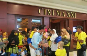 foto Nonton film bareng Daniel Mananta 2 daniel_2