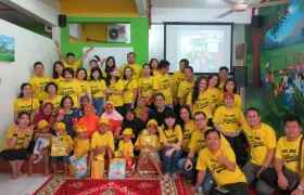 foto Devita Christiani dan teman-teman dari gereja GBI 5 devita_5