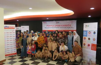 edukasi kanker anak di Alfamart Poltangan