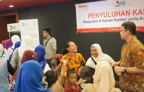 foto edukasi kanker anak di Alfamart Poltangan 2 edukasialfamart_02