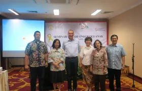 foto Prof. Giorgio Perilongo, President of SIOP 2014-2016 ke Indonesia 9 foto_seminaryai_02