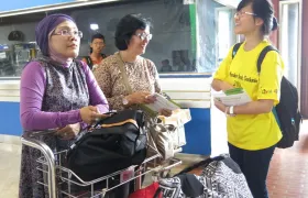 foto YAI menyambut Hari Kanker Anak Sedunia 2014 di Bandara Internasional Soekarno-Hatta 18 hari_kanker_21_resize