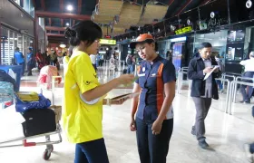 foto YAI menyambut Hari Kanker Anak Sedunia 2014 di Bandara Internasional Soekarno-Hatta 21 hari_kanker_24_resize