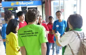 foto YAI menyambut Hari Kanker Anak Sedunia 2014 di Bandara Internasional Soekarno-Hatta 5 hari_kanker_5_resize