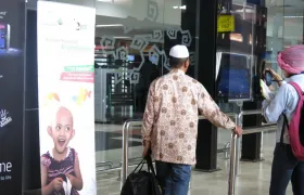 foto YAI menyambut Hari Kanker Anak Sedunia 2014 di Bandara Internasional Soekarno-Hatta 9 hari_kanker_9_resize