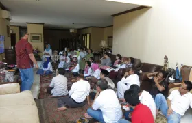 foto Edukasi di kediaman Ibu Artha di Depok 4 ibu_artha_7