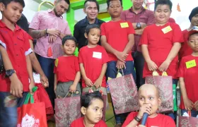 foto Natal di rumah anyo 5 melani_13