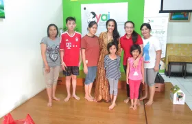 foto Terima kasih Melly Manuhutu dan Keluarga 1 meli_manuhutu_1