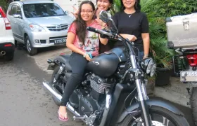 foto Komunitas motor gede (moge) Thriumph Indonesia bukber di rumah anyo 6 moge_8