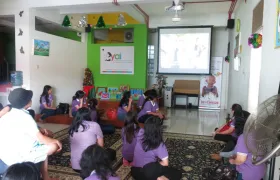 foto Guru TK Narada School ke rumah anyo 2 narada_school_2