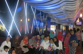 nobar Moga Bunda di Sayang Allah bersama Shandy Aulia