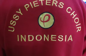 Ussy Pieters Choir ke rumah anyo